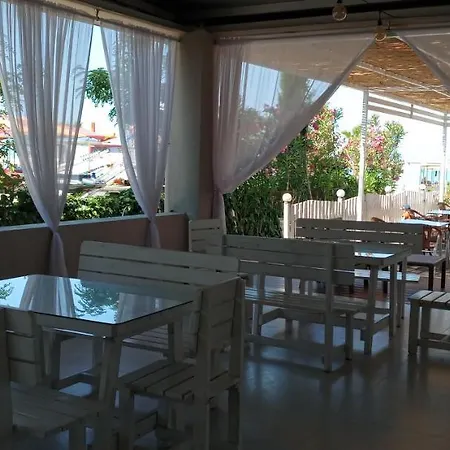 Kleart Hotell Golem (Tirana)